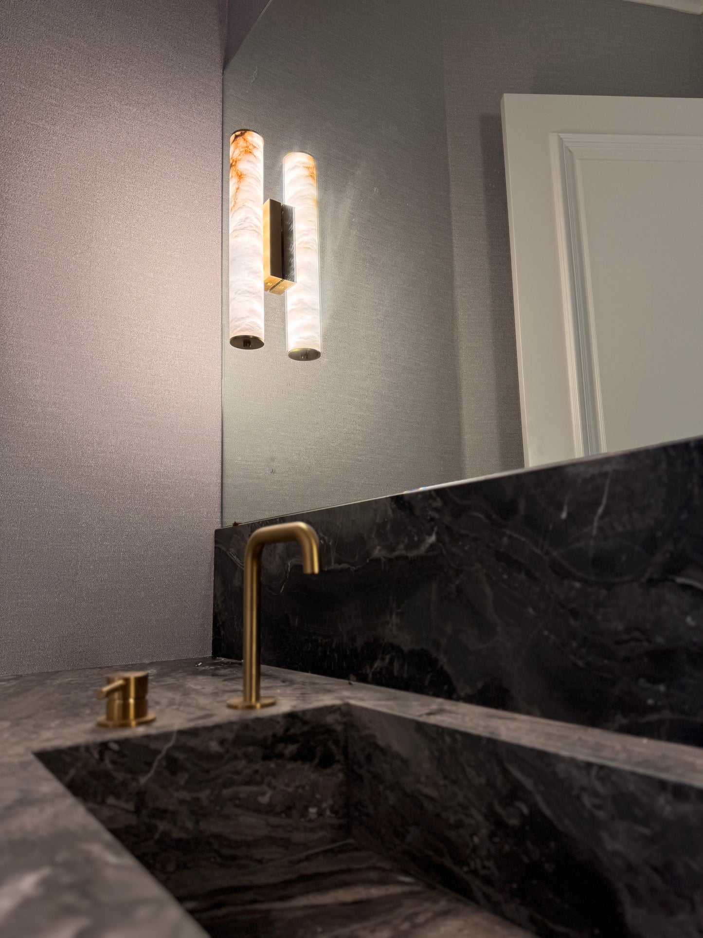 Marmaro-Cylina Wall light